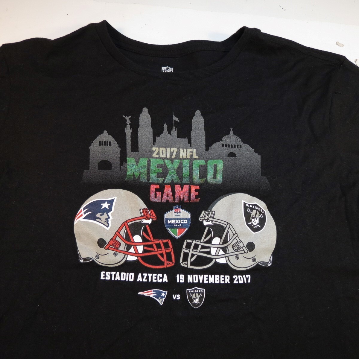 NFL MEXICO GAME 2017 NEW ENGLAND PATRIOTS vs OAKLAND RAIDERS TEE T SHIRT  Mens XL