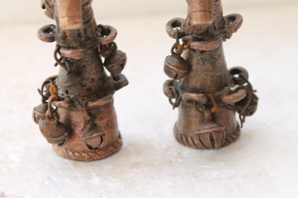 Gorra de cuerno vintage de bronce con cara de vaca de 2 piezas talla grande grabada con campanas NH4482 Foto 4 de 4