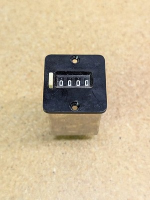 Kuebler ( Kubler ) E14 11 Electromechanical Counter, 115 V, 0.029 A, 18 Imp/s