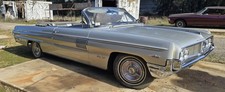 1962 Oldsmobile Ninety-Eight 