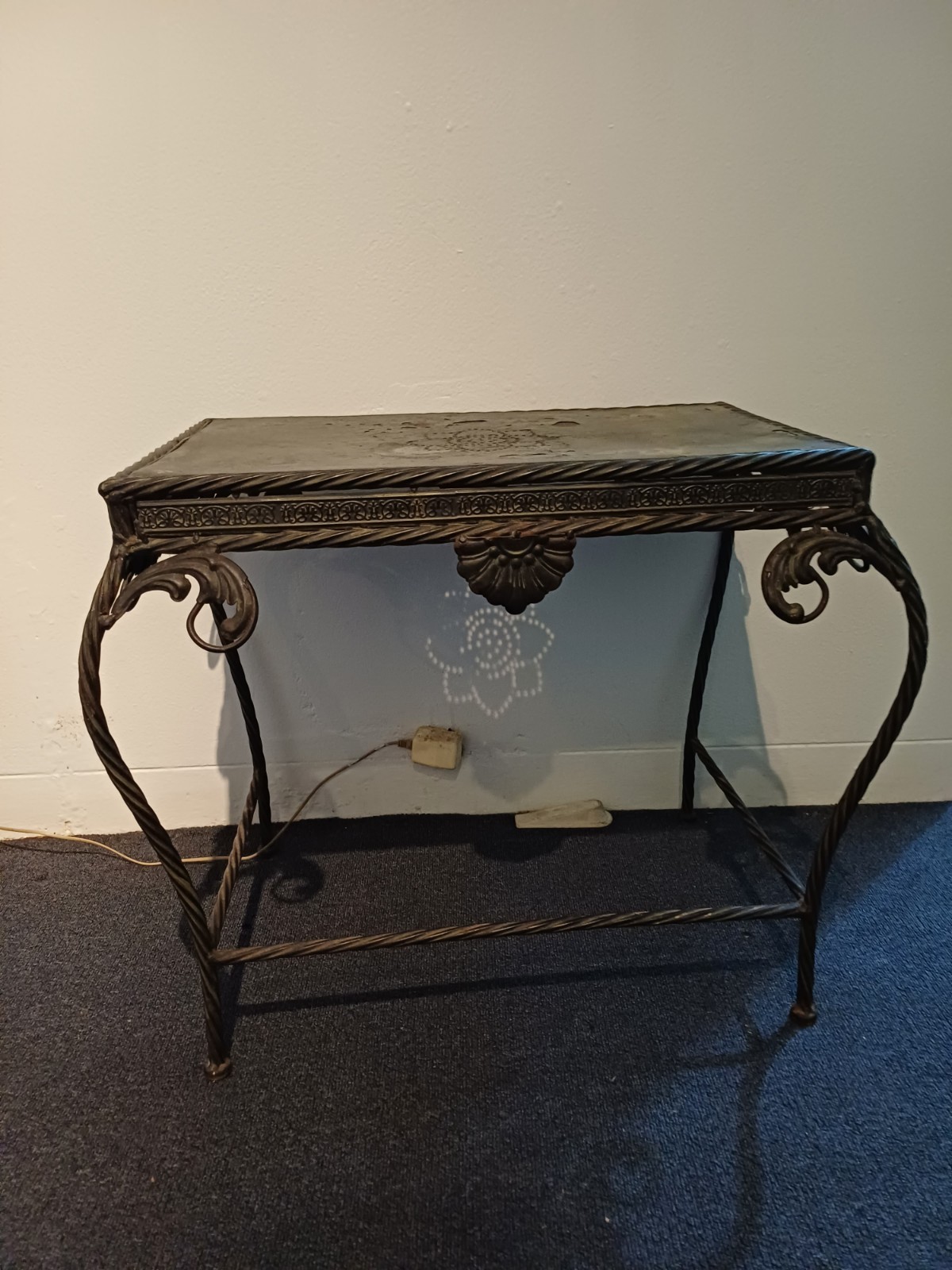 Picture 1 of 1