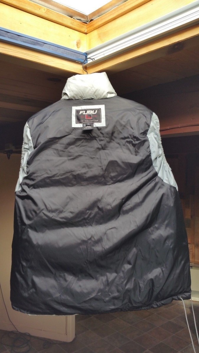 Gilet En Duvet Homme Vintage FUBU Années 90 – Taille Large, Gris Argent, Occasion Très Bon état