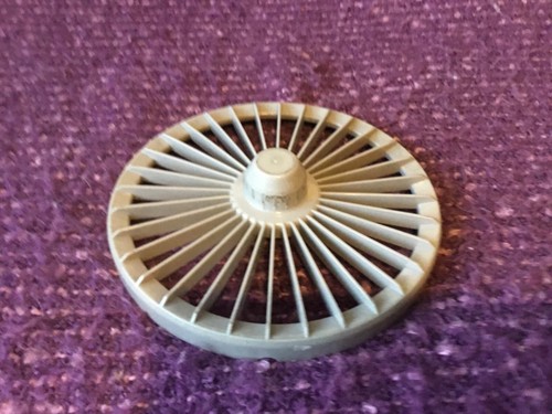 Original Dyson DC04 Post Motor Filterabdeckung - Modell Silber/Limettengrün