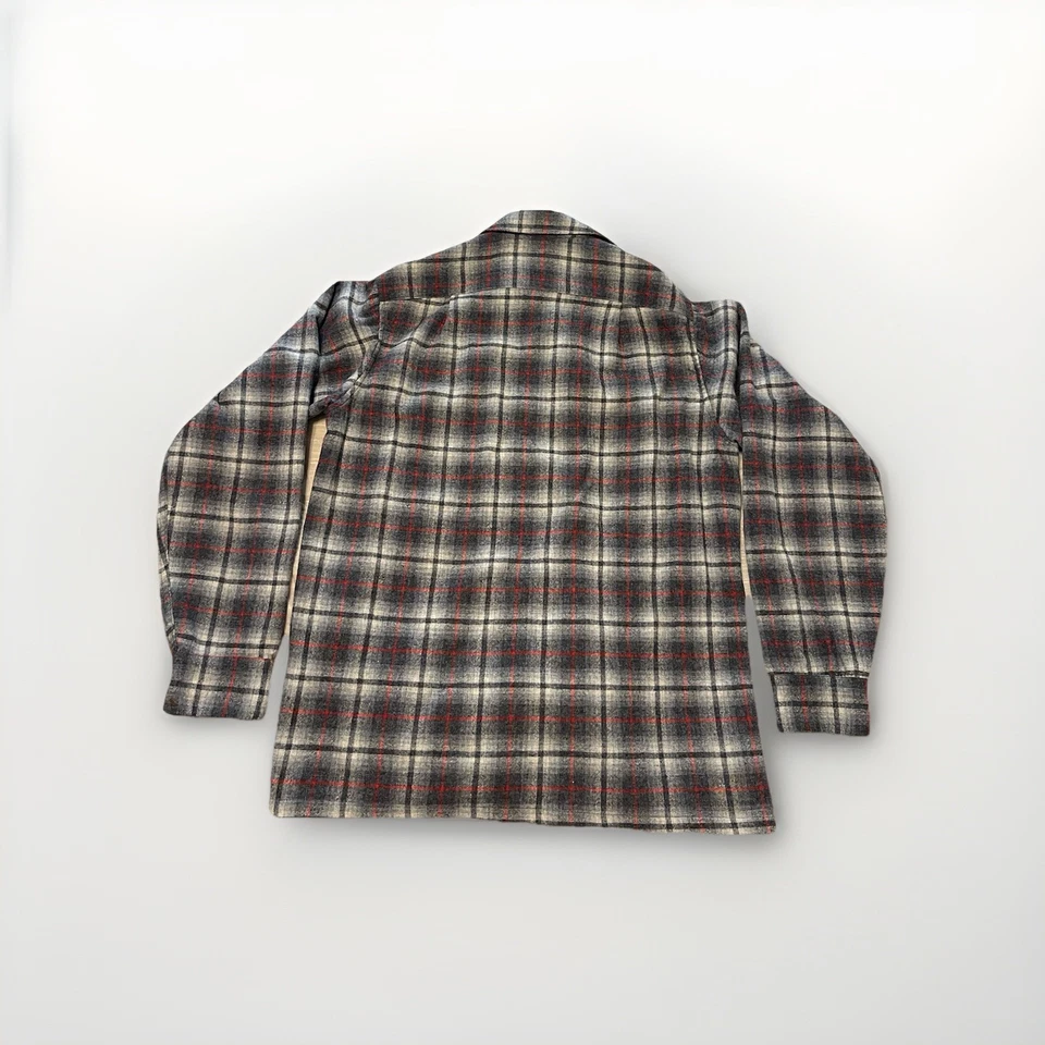 1950s Vintage Pendleton Loop Collar Shadow Plaid Wool Board Shirt USA Medium - Image 2 of 4