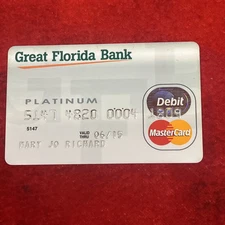 COLLECTIBLE EXPIRED (2015) GREAT FLORIDA BANK PLATINUM DEBIT MASTER CARD (h56)