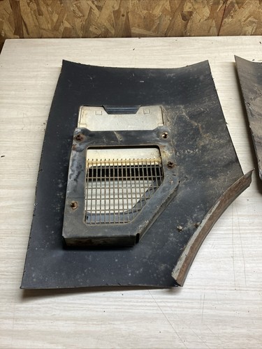 1970-1981 Pontiac Trans Am Fender Vent LH RH Scoop Vent Heat Extractor Cut Out - Picture 6 of 10