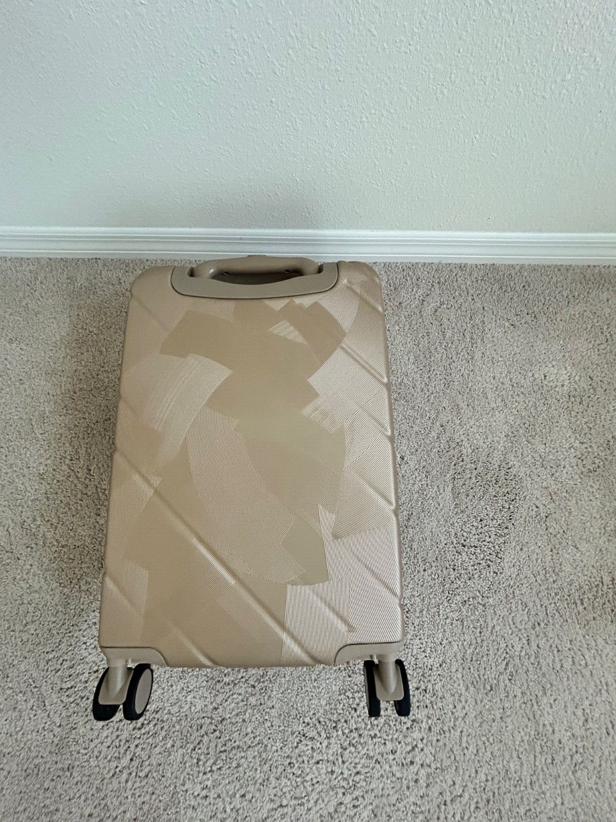 Samantha Brown 22" Hardside Carry-On Spinner , Luggage CHAMPAGNE nwt