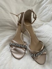 Jewel badgley mischka champagne bridal shoes 9, Bloch Heels 2.25 Inches