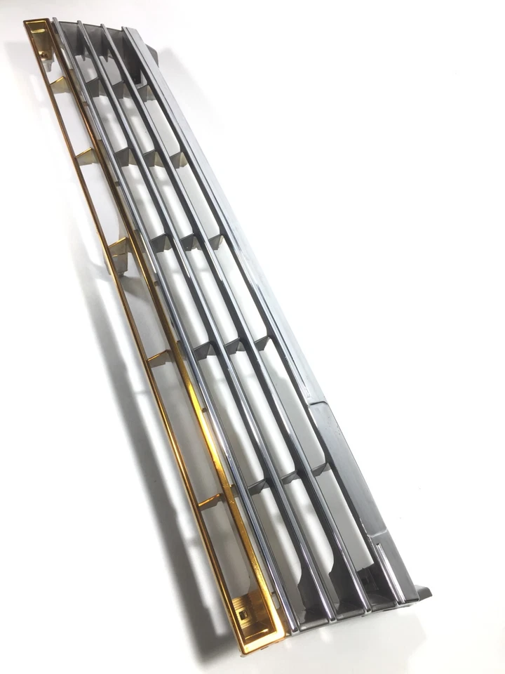 Rejilla delantera TY-07067 para Toyota Corona GL 1984-1985 nueva Foto 2 de 4