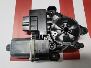 VW Tiguan 2 Fensterhebermotor hinten rechts Window Lifter Engine rear 5Q0959812A