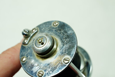 Moulinet Vintage PFLUEGER SKILKAST 1953 - Boutons Bakélite Bronze Et Bobine Liège - Droitière