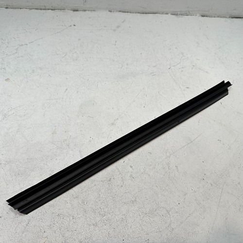 2010-2016 MERCEDES E350 REAR RIGHT PASSENGER WINDOW INNER WEATHERSTRIP SEAL OEM - Picture 2 of 15
