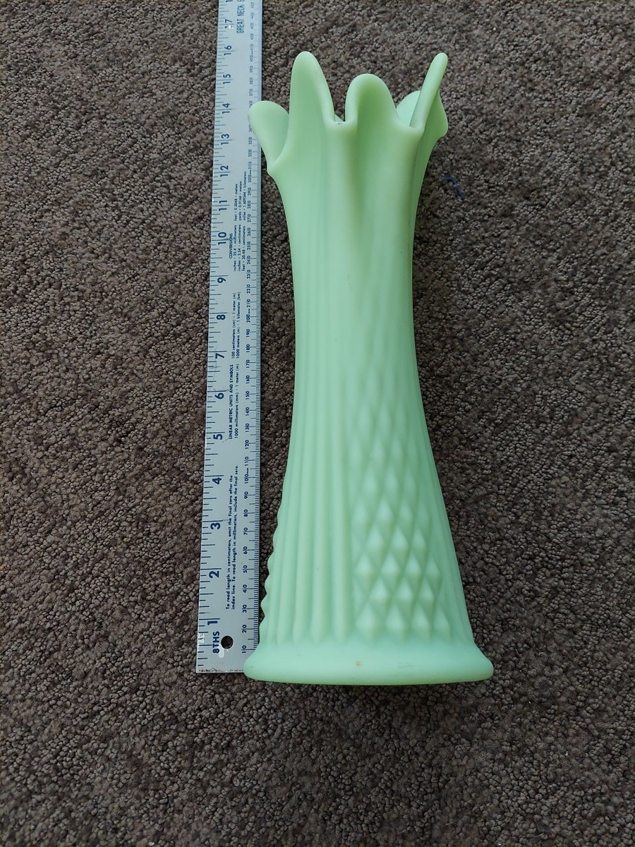 Fenton Custard Vaseline Uranium Lime Green Diamond Ribbed Swung