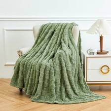 Soft Plush Fleece Throw Blanket 100x150CM Lightweight Checkered Pattern