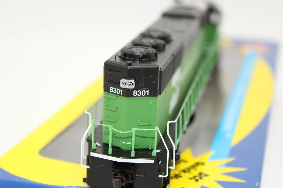 Athearn HO Scale BN Burlington Northern EMD SD60 Diesel Locomotive #8301 DCC Rdy - Image 4 of 4