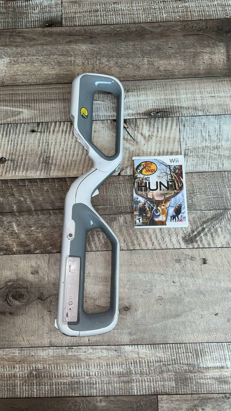 Nintendo Wii Bass Pro Shops Psyclone Hunting Controller & The Hunt Video Game