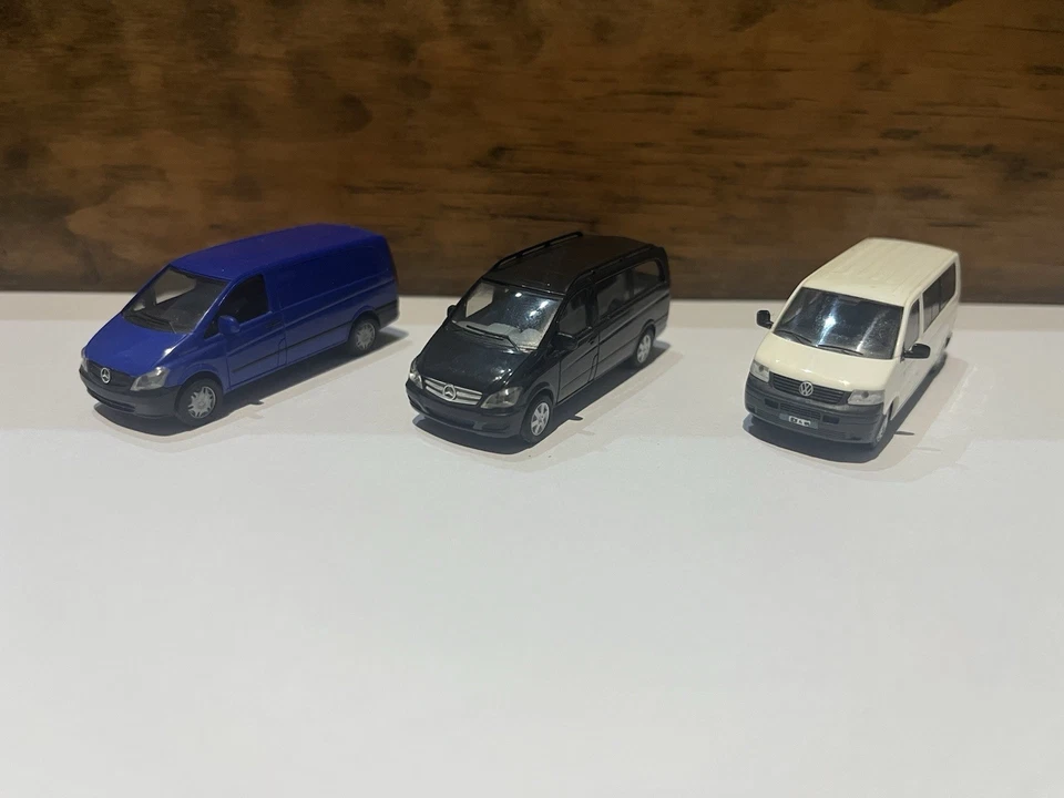 Lotto n. 3 furgoni HERPA/RIETZE (H0). - Immagine 2 di 3