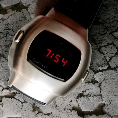 VINTAGE 1970 QUARTZ PULSAR P3 LED ORIGINAL WATCH Stainless VERSION. Tiffany