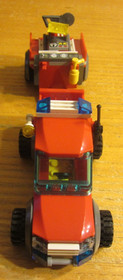 Lego Incomplete Set 7942 City Town Fire Off Road Fire Rescue WITH 1 MINIFIGURE