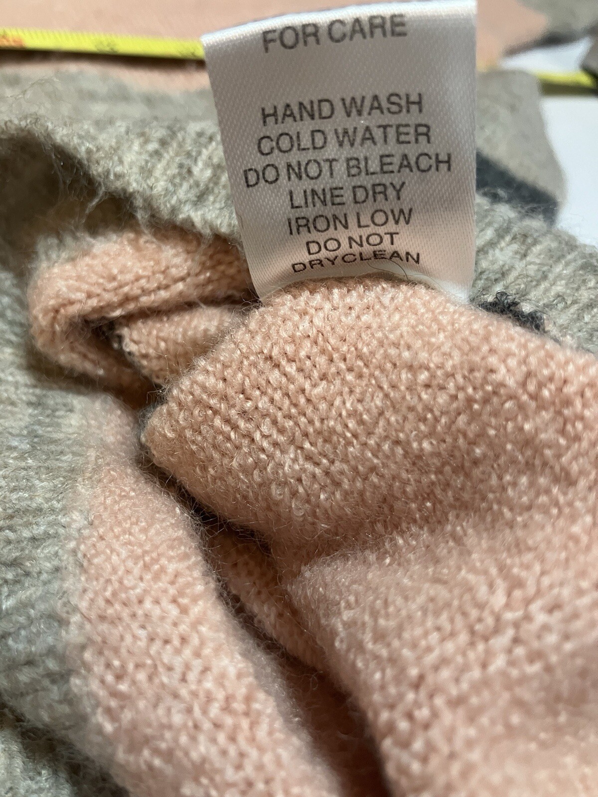 Macaron multicolor v neck oversized pullover card… - image 8