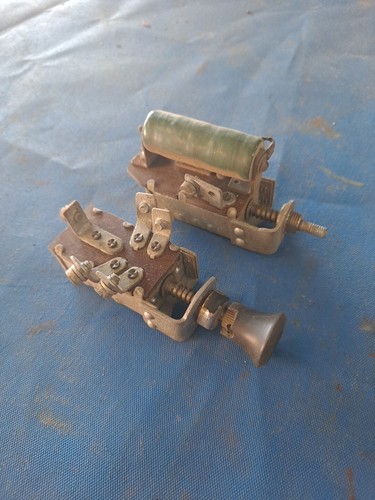 64 DATSUN ROADSTER SPL 310 MISC. SWITCHES NICE OEM! - Picture 2 of 7