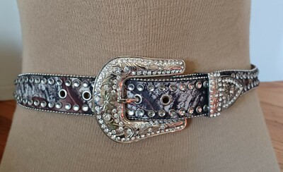 NWOT ''Blazin Roxx'' Rhinestone & Crystal Mossy Oak Concho Belt S