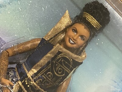 Barbie Wrinkle In time. Mrs. Who Doll. Tattoo, Bemalung Haut.
