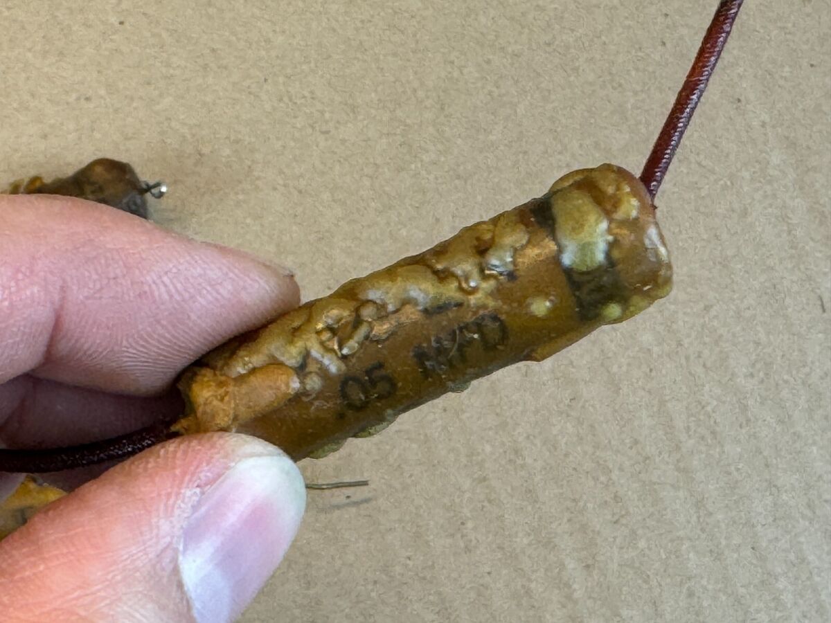 4 Vintage 1950 Cornell-Dubilier Tiger Wax Capacitors .05 uf 4 Vintage 1950 Cornell-Dubilier Tiger Wax Capacitors .05 uf