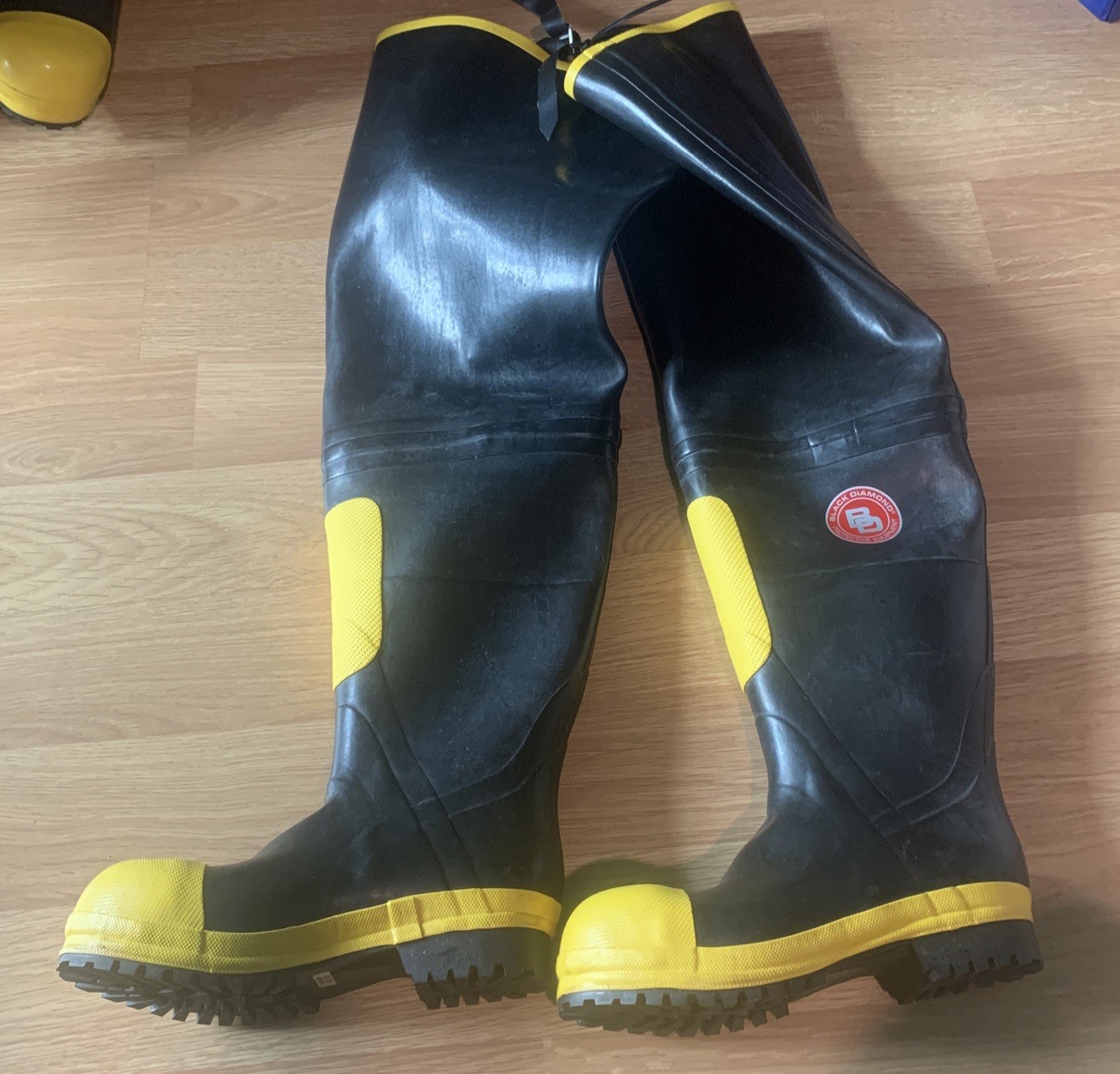 Used Black Diamond Fire Fighter Hip Boots Men’s Size 7 Storage Wear Blk Yellow