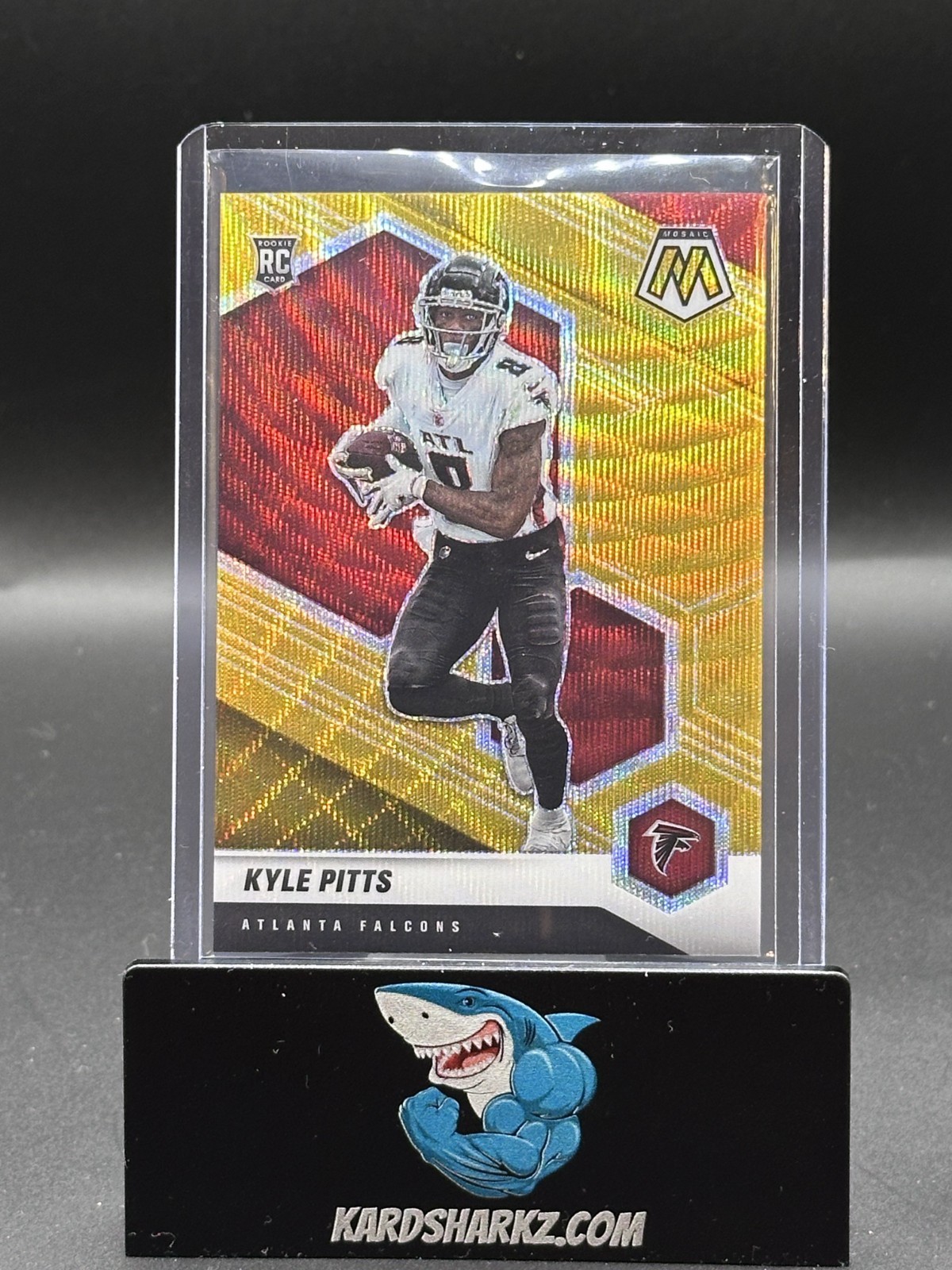 2021 Panini Mosaic #311 Kyle Pitts Gold Wave Rookie /17