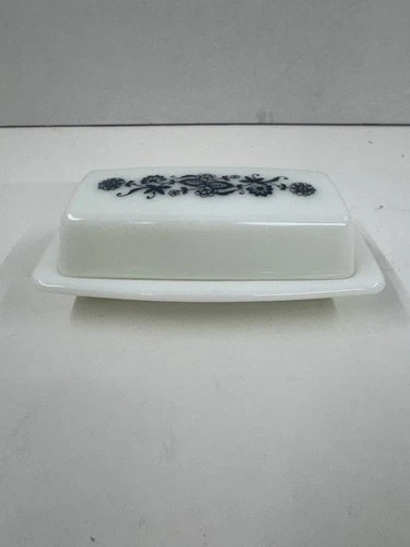Pyrex Vintage Old Town Blue Onion Butter Dish With Lid