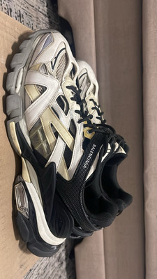 BALENCIAGA TRACK 42 ベージュ&ブラック ベージュ の ウィメンズ Track