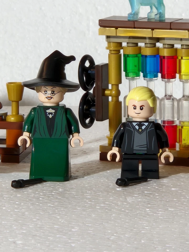 LEGO Harry Potter 76460 Hogwarts Castle: Sorting Hat Ceremony, Foto 3 von 5