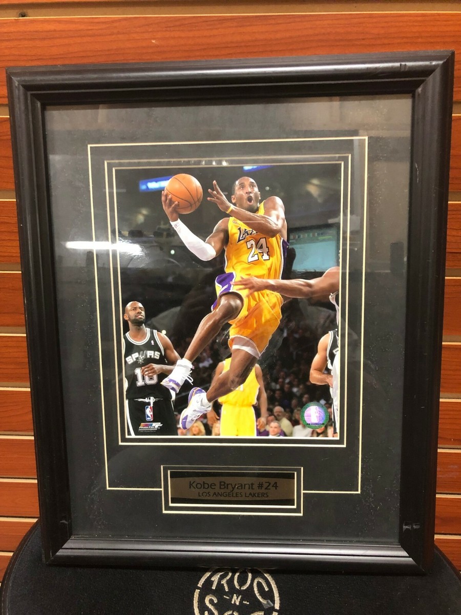 Los Angeles LAKERS Kobe Bryant #24 Picture Frame | eBay