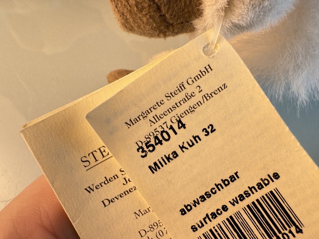 Steiff Animal 354014 Milka Kuh. Height: 10 5/8in Length
