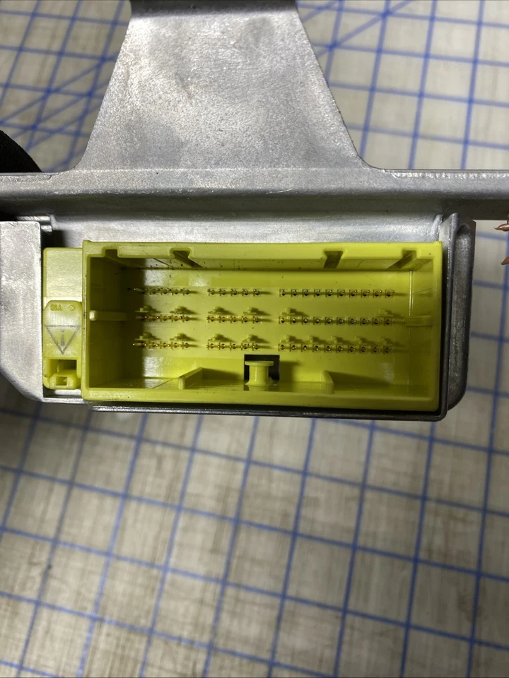 2008-2014 Subaru Impreza WRX SRS Control Module 98221FG110 OEM 🛞 - Image 2 of 3