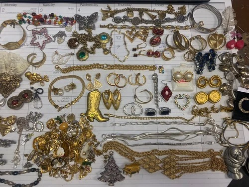 Vintage & Unique Mixed Costume Jewelry Collection**** Lot #8