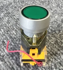 EAO 704.901.1 Snap Action Switching Element Green Round Push Botton Switch Used