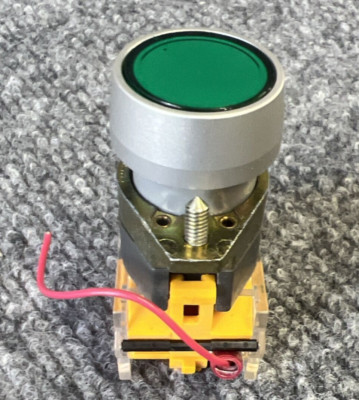 EAO 704.901.1 Snap Action Switching Element Green Round Push Botton Switch Used