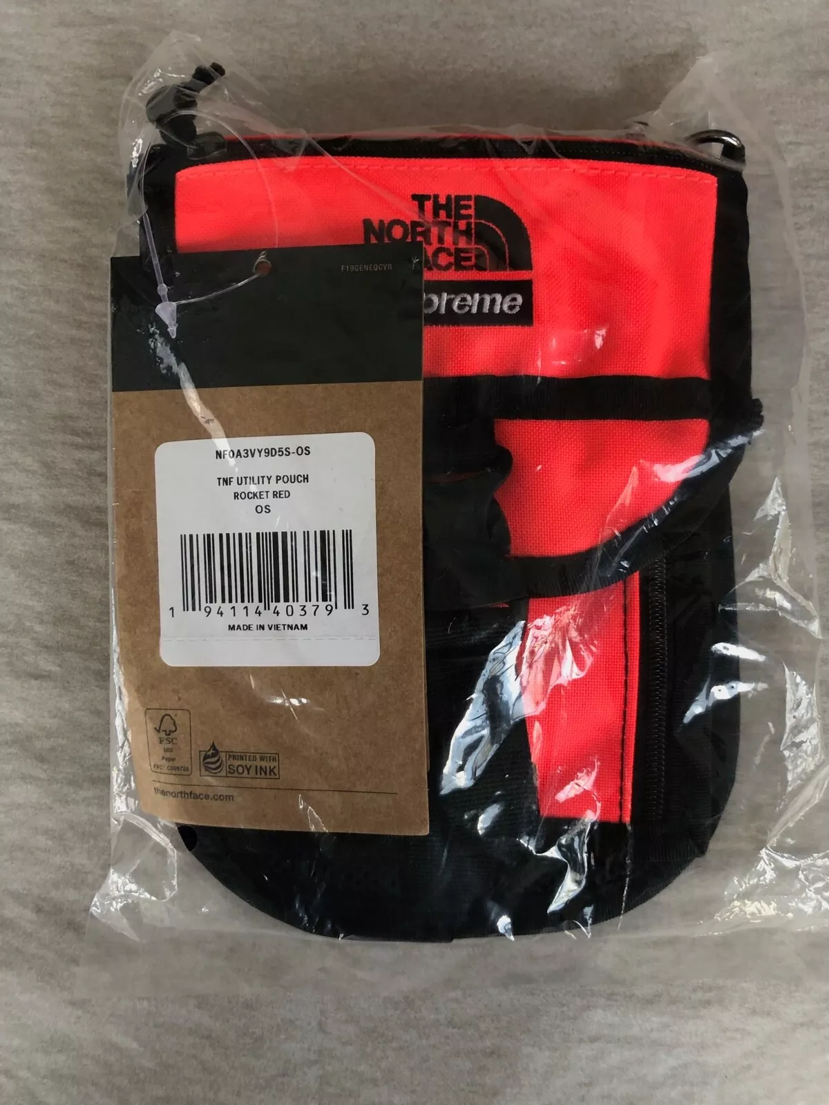 SUPREME X THE NORTH FACE RTG UTILITY POCH fusée rouge S/S 2020