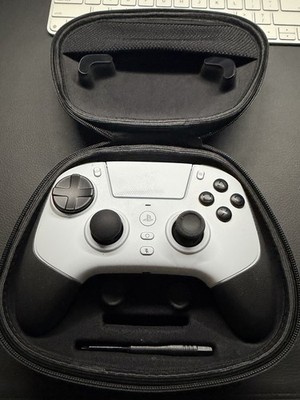 Razer Raiju V3 Pro Wireless Esports Controller PS5 & PC