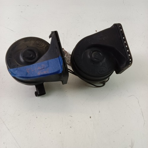 2004-08 Ford F-150 low and high tone set of horns - Picture 2 of 5
