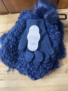 new hat, scarf and gloves