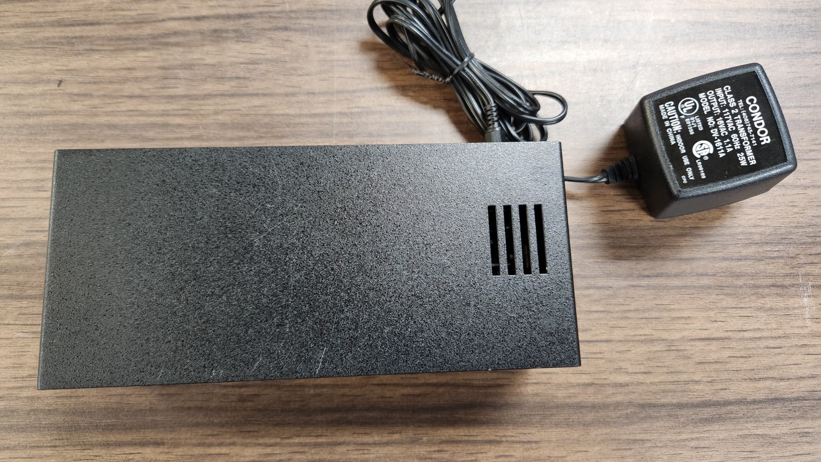 Niles VDA-6 Video Distribution  Amplifier with Power Supply TESTED