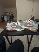 Nike LeBron 18 Low Tune Squad Bugs Bunny Mult...
