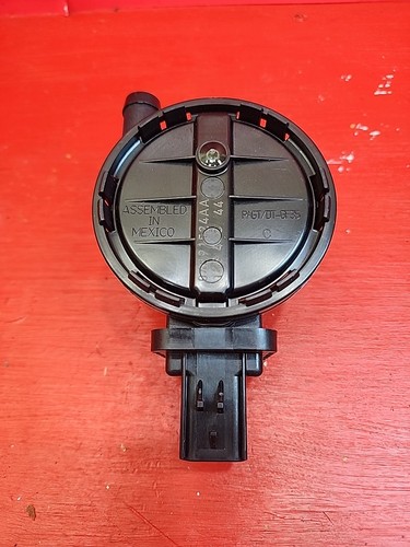 Fuel Vapor Leak Detection Pump 04891524AA For 2004-2006 Dodge Ram Dakota Durango - Picture 2 of 6