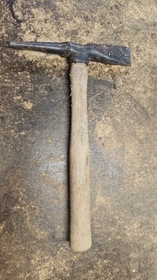 Vtg Atlas Tomahawk Welding Chipping Rock Hammer Wood Handle Troy Michigan USA