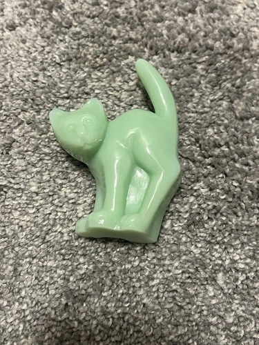 Fenton Glass Green Halloween Scaredy Cat Kitten Figurine