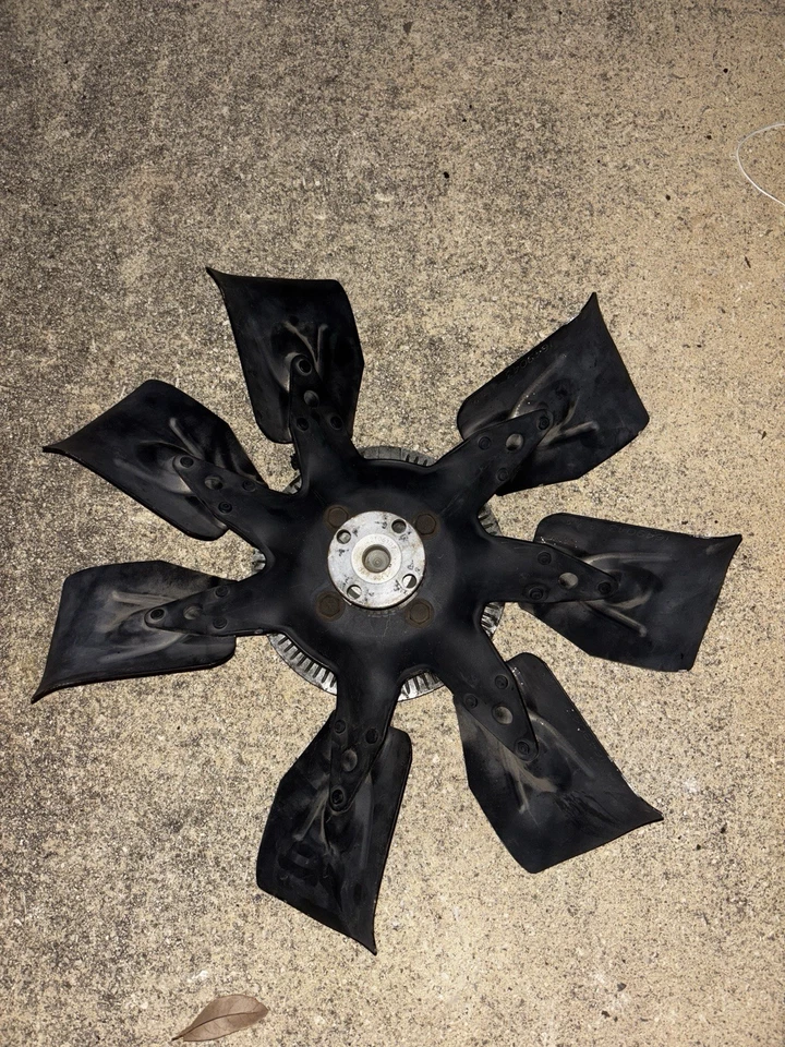 Cadillac Brougham 1990-1992 embrague ventilador radiador con hoja montaje completo OEM Foto 4 de 4