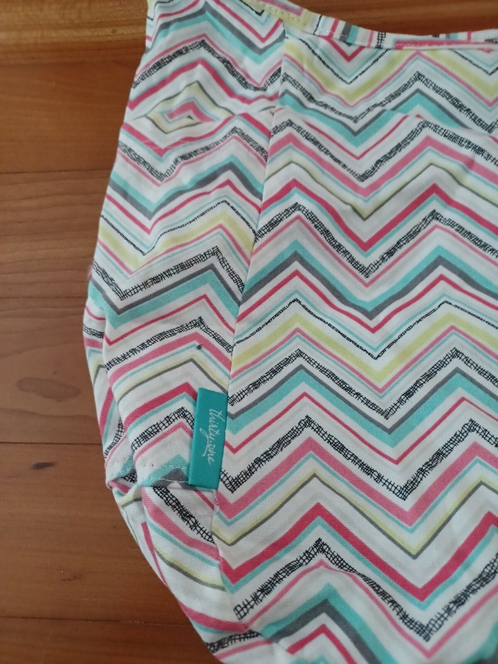 🦋 Thirty One Chevron Inside Out Party Punch Reversible Crossbody Bag Market 31 eBay